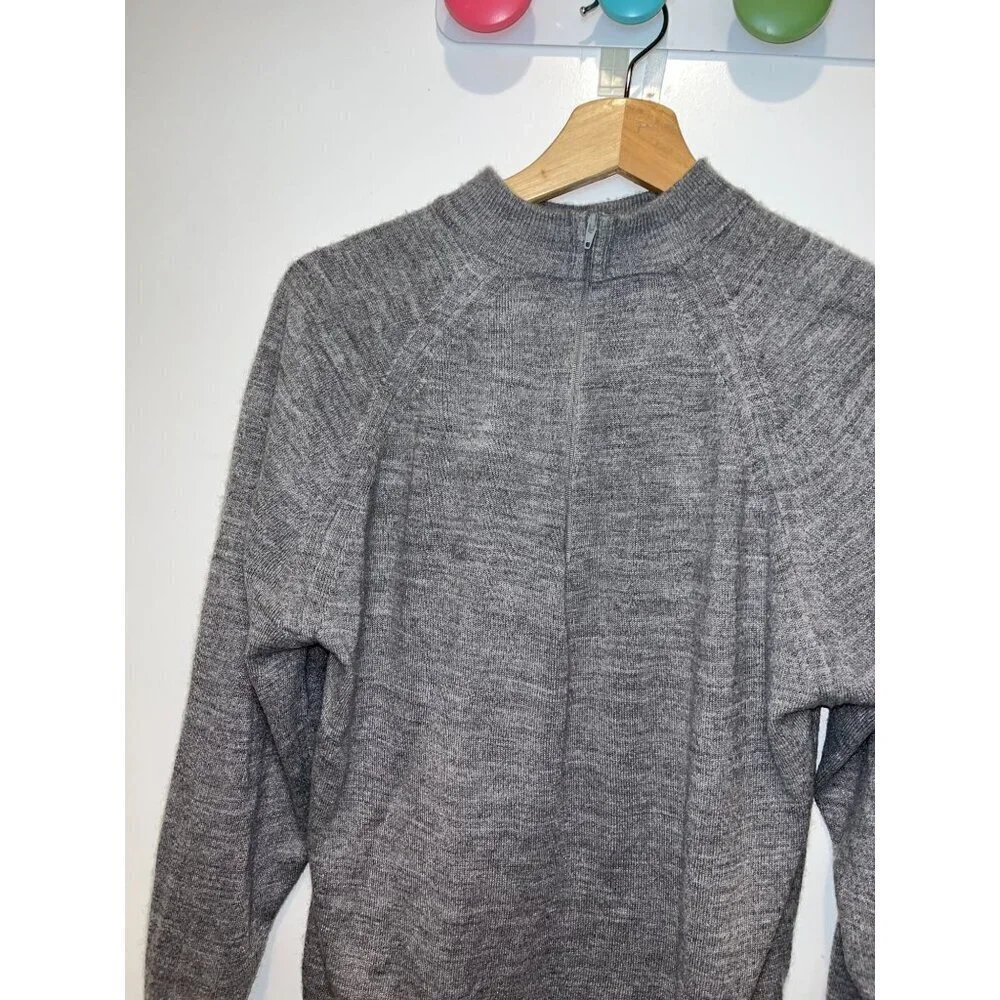 Lord & Taylor Gray Quarter-Zip Wool Sweater Size 38 Long Sleeve Lightweight